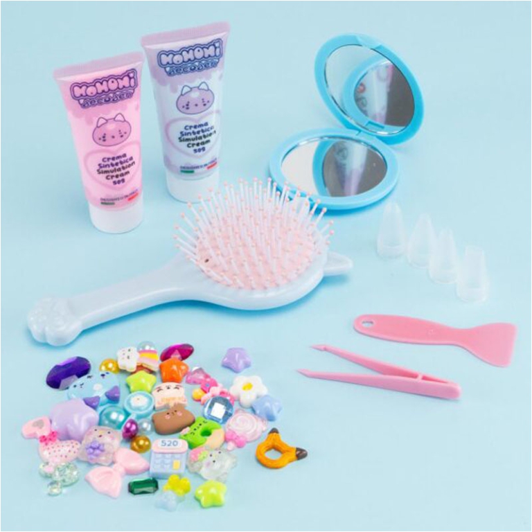 MOMOMI DECODEN SPECCHIO E SPAZZOLA 2