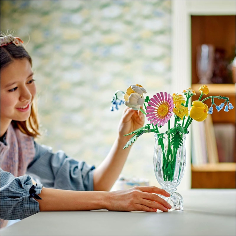 LEGO BOTANICALS BOUQUET DI FIORI ESTIVI 3