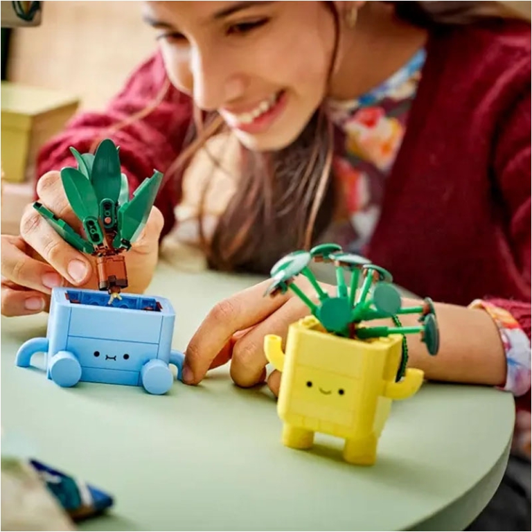 LEGO BOTANICALS PIANTINE FELICI 5