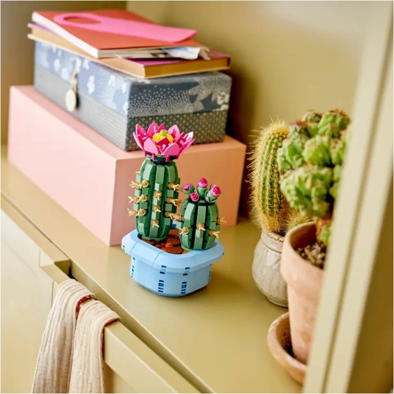 LEGO BOTANICALS CACTUS IN FIORE 2