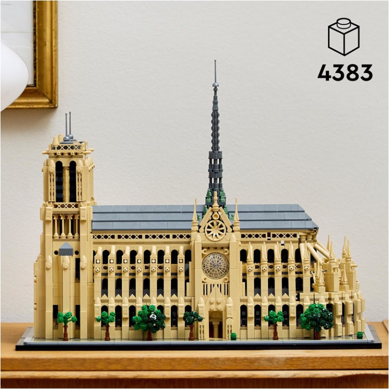 LEGO ARCHITECTURE NOTRE DAME 2