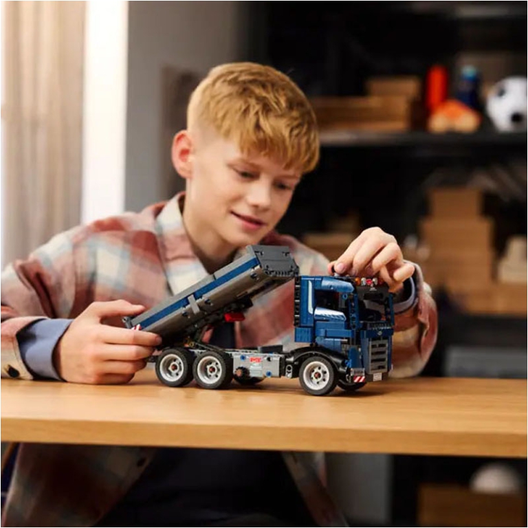 LEGO TECHNIC AUTOCARRO   CON CASSONE 3