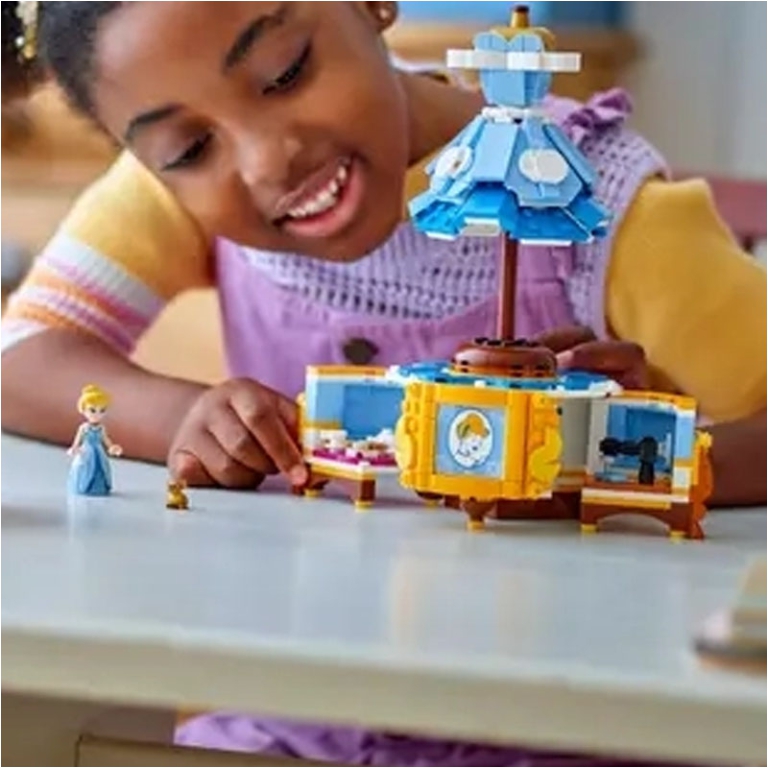 LEGO DISNEY ABITO DI     CENERENTOLA 2