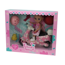 MINI DOLL CON SCOOTER
