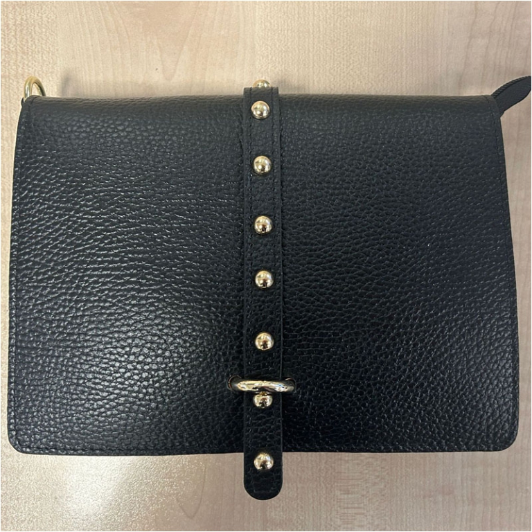 BORSA CON BORCHIE PELLE  CON TRACOLLA PICCOLA 3