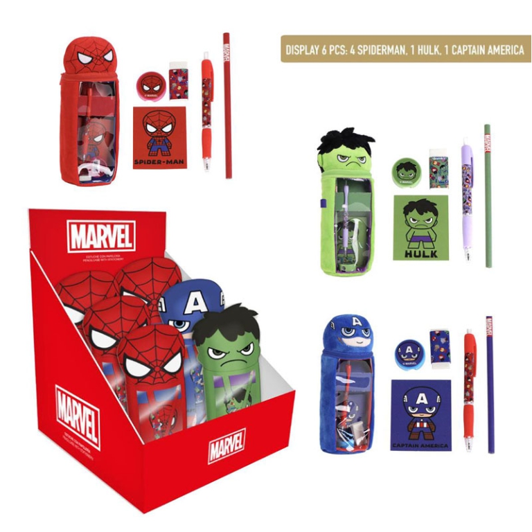 ASTUCCIO PELUCHE CON ACCESSORI 30CM MARVEL