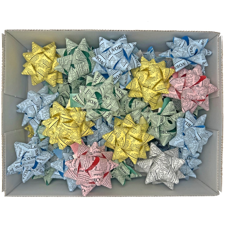 COCCARDE 15MM DIAM.6,5CM 50PZ COL.99 ASSORTITI 68357