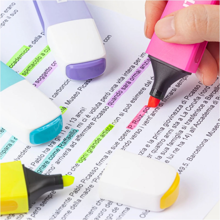 OSAMA PANTONE DESK SET   12 EVIDENZIATORI 5