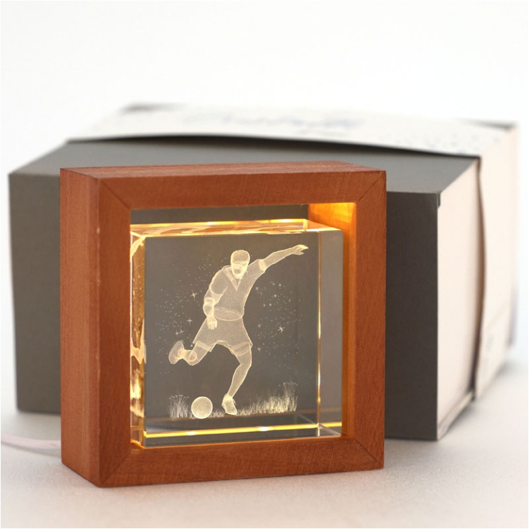 TECA LUMINOSA 9X9X4CM    CALCIATORE CAVO GIFTBOX
