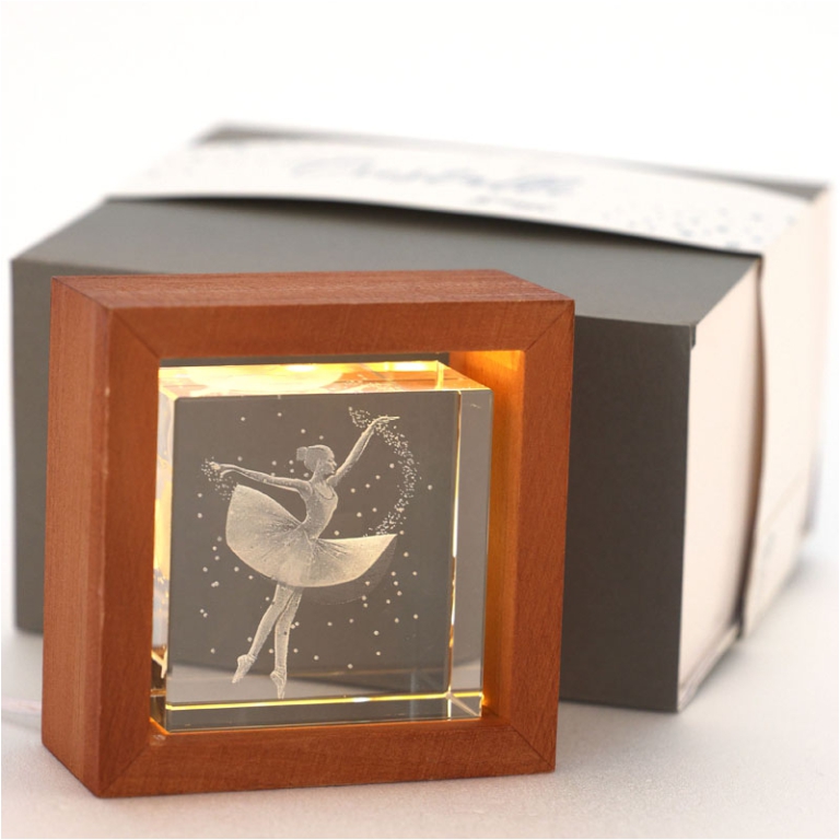TECA LUMINOSA 9X9X4CM    BALLERINA CAVO GIFTBOX