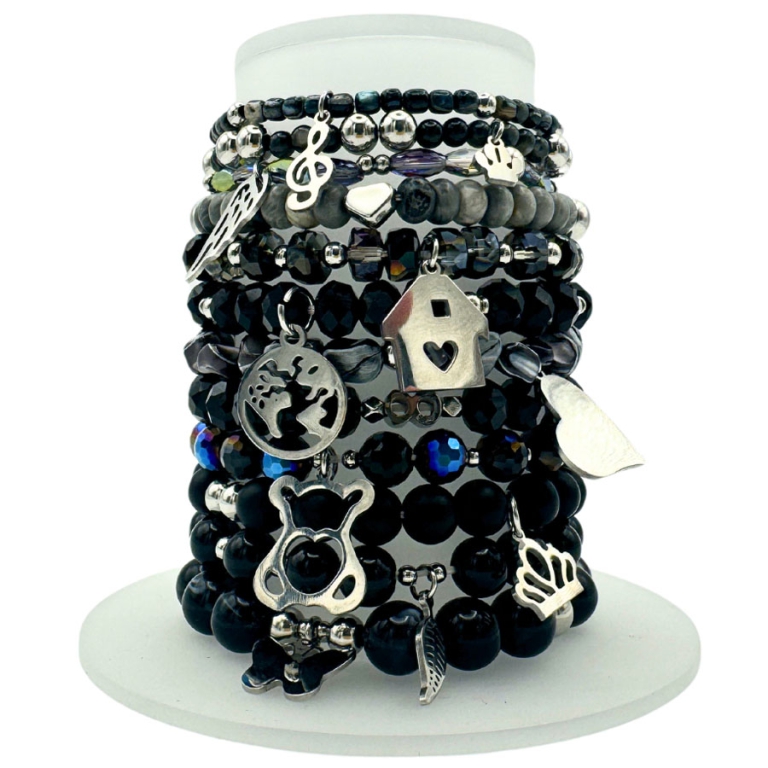 BRACCIALE PIETRE NERE 12PZ CON PENDENTI EXPOBANCO